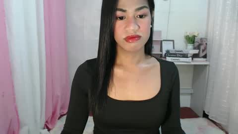 Snapshot of sweet_melonxxx chatting on January 2025 04:44:01 AM Melon online show from January 2025 04:44:01 AM