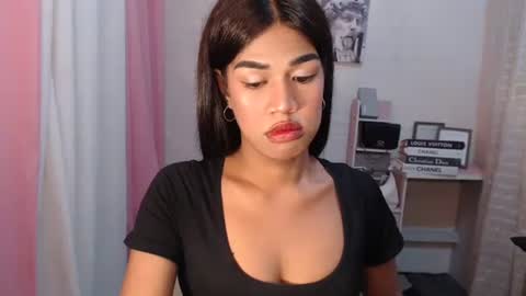 Snapshot of sweet_melonxxx chatting on October 2025 06:37:01 PM Melon online show from October 2025 06:37:01 PM