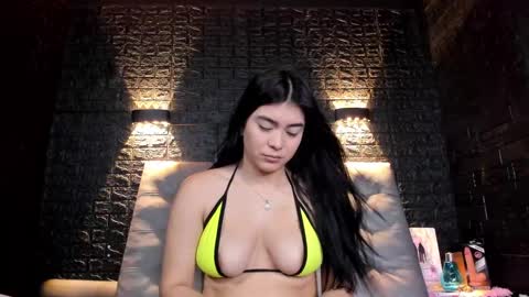 Snapshot of sweet_moniicaa chatting on January 2025 10:19:01 AM Monica online show from January 2025 10:19:01 AM