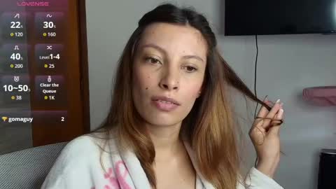 sweet_moon_v_ online show from April 2026 06:00:01 PM