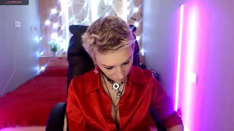 Snapshot of sweet_n_strong chatting on November 2025 07:51:01 AM sweet_n_strong online show from November 2025 07:51:01 AM