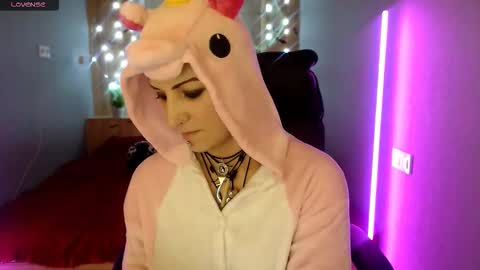 Snapshot of sweet_n_strong chatting on November 2025 12:55:01 PM sweet_n_strong online show from November 2025 12:55:01 PM