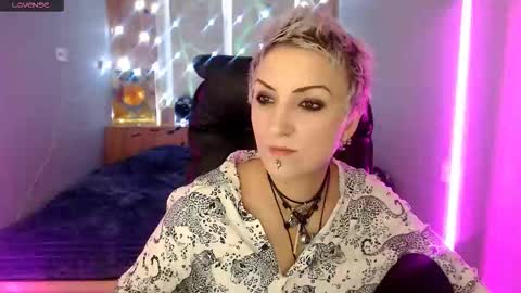 Snapshot of sweet_n_strong chatting on November 2025 07:40:01 AM sweet_n_strong online show from November 2025 07:40:01 AM