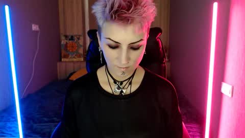 Snapshot of sweet_n_strong chatting on January 2026 12:18:01 PM sweet_n_strong online show from January 2026 12:18:01 PM