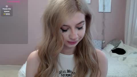 sweet_nicole_333 online show from March 2025 11:36:02 AM