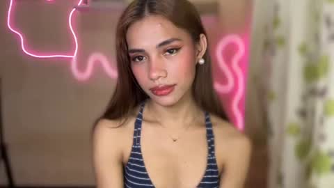 sweet_nikki03 online show from September 2025 09:23:02 AM