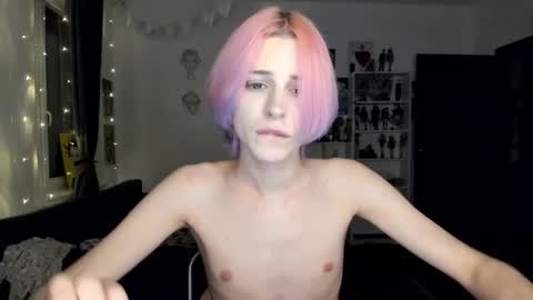 kira online show from October 2025 07:58:02 PM