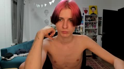 kira online show from December 2025 06:57:02 PM