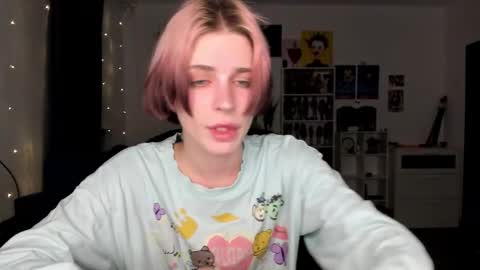 kira online show from February 2026 06:37:02 PM