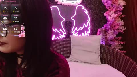 Roxanee online show from March 2026 01:29:02 PM