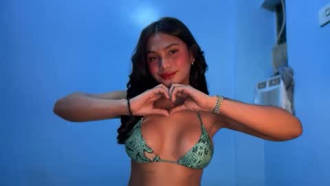 SCARLLET online show from April 2026 02:04:02 PM