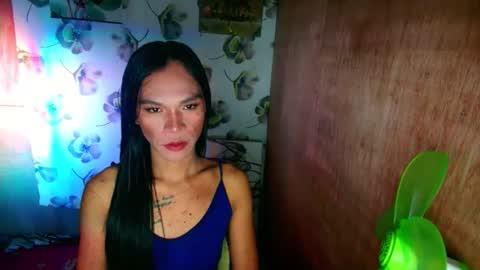 Snapshot of sweet_sexyzhiennexxx chatting on November 2025 11:42:01 AM Zhienne online show from November 2025 11:42:01 AM