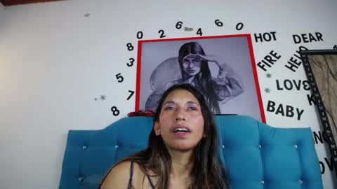 Adriana online show from November 2025 04:17:02 PM