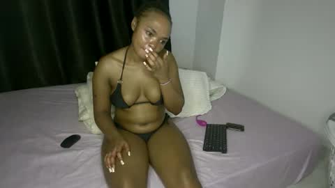 Snapshot of sweet_spoon chatting on January 2026 08:40:02 PM Nina online show from January 2026 08:40:02 PM