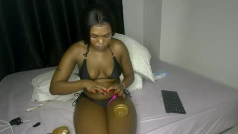 Snapshot of sweet_spoon chatting on March 2026 08:23:02 PM Nina online show from March 2026 08:23:02 PM