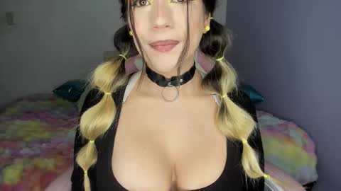              online show from October 2025 06:44:01 AM