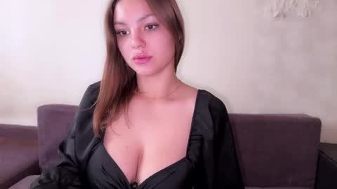 sweet_strawberr online show from April 2026 10:18:02 AM