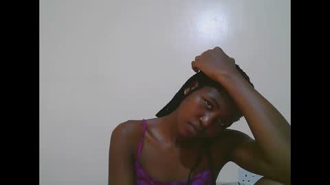 Snapshot of sweet_tattiana chatting on February 2025 12:00:02 PM Tatty online show from February 2025 12:00:02 PM
