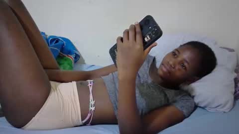 Tatty online show from November 2025 11:04:01 PM