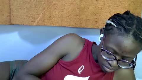 Snapshot of sweet_zarah chatting on February 2026 01:40:02 AM sweet_zarah online show from February 2026 01:40:02 AM