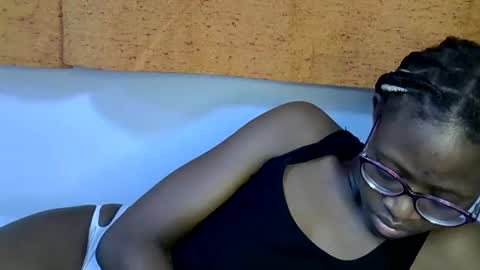 Snapshot of sweet_zarah chatting on February 2026 05:32:01 PM sweet_zarah online show from February 2026 05:32:01 PM