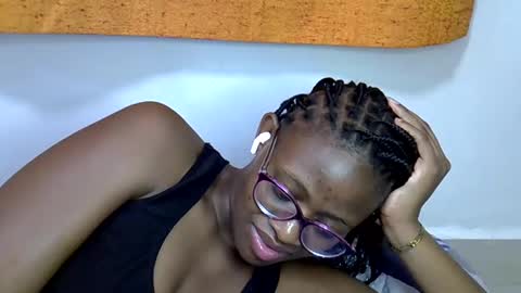 sweet_zarah online show from March 2026 02:18:01 AM