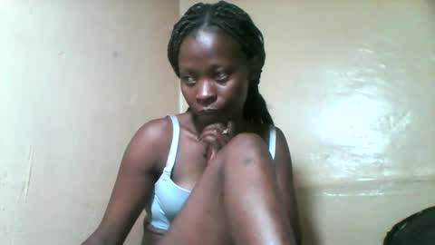 LIANAH online show from October 2025 07:41:01 AM