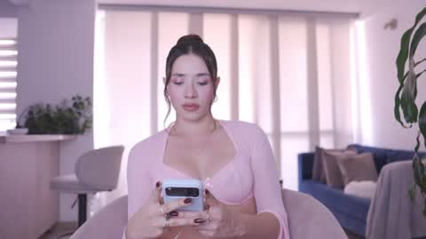 Snapshot of sweetann08 chatting on June 2026 07:07:01 PM Camila online show from June 2026 07:07:01 PM