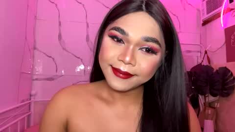 Snapshot of sweetasian_leith20 chatting on November 2025 05:56:02 PM Leith Madrigal online show from November 2025 05:56:02 PM