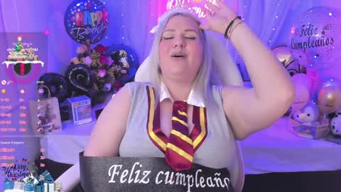 Snapshot of sweetbambi19 chatting on December 2024 04:19:02 AM Andrea online show from December 2024 04:19:02 AM