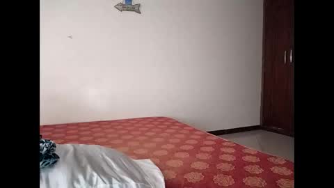 Snapshot of sweetbee018 chatting on February 2026 10:52:02 AM Lunargirl online show from February 2026 10:52:02 AM