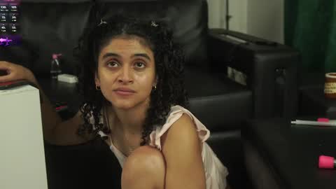 Snapshot of sweetbonii chatting on March 2025 07:26:02 AM Salom independent model online show from March 2025 07:26:02 AM