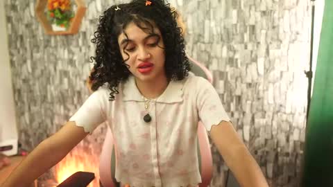 Salom independent model online show from May 2026 07:11:01 PM