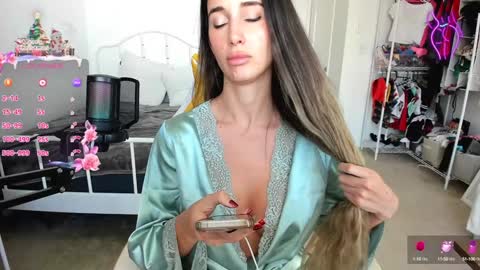 Snapshot of sweetbuttocks chatting on January 2025 08:14:02 PM Anna online show from January 2025 08:14:02 PM