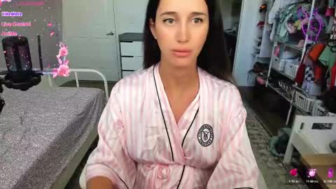 Snapshot of sweetbuttocks chatting on September 2025 05:13:01 PM Anna online show from September 2025 05:13:01 PM