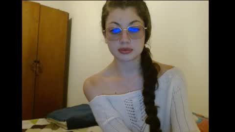 sweetcalm_ online show from March 2026 04:18:02 AM