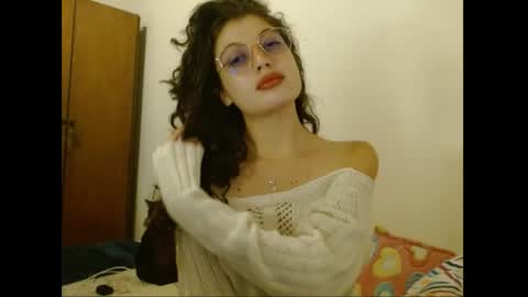 sweetcalm_ online show from May 2026 06:29:01 AM