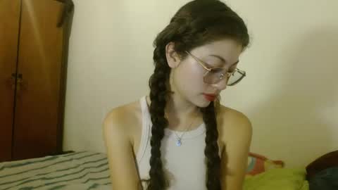 sweetcalm_ online show from May 2026 09:32:02 PM