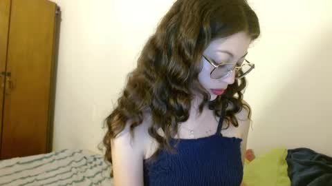 sweetcalm_ online show from May 2026 03:14:02 AM