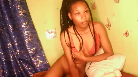 Snapshot of sweetcandy910 chatting on March 2026 07:10:02 PM sweetcandy910 online show from March 2026 07:10:02 PM