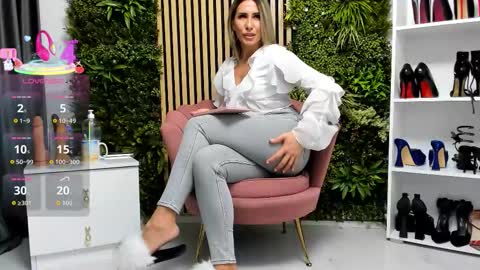 Cherry online show from November 2025 06:56:02 AM