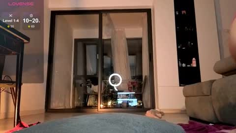 Snapshot of sweetcoles chatting on November 2025 09:15:02 PM Emma online show from November 2025 09:15:02 PM