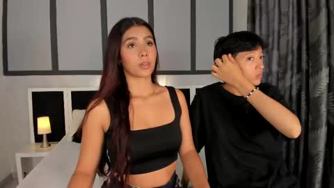 Snapshot of sweetcoupple chatting on October 2025 11:51:02 AM Eva Short hair girl - Victoria Long red hair online show from October 2025 11:51:02 AM