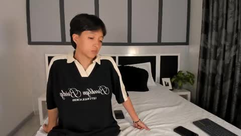 Snapshot of sweetcoupple chatting on October 2025 11:24:02 PM Eva Short hair girl - Victoria Long red hair online show from October 2025 11:24:02 PM