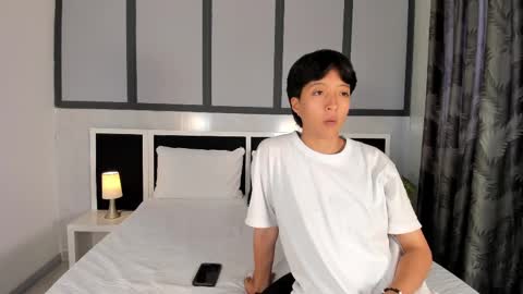 Snapshot of sweetcoupple chatting on October 2025 05:58:02 PM Eva Short hair girl - Victoria Long red hair online show from October 2025 05:58:02 PM