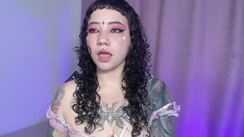       Independent model online show from May 2026 08:36:02 PM