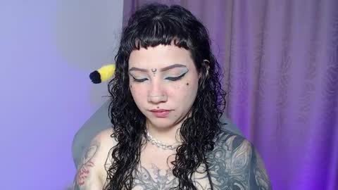       Independent model online show from May 2026 04:32:02 AM