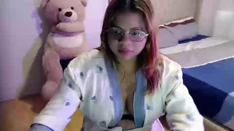 Cristal online show from October 2025 06:41:02 PM