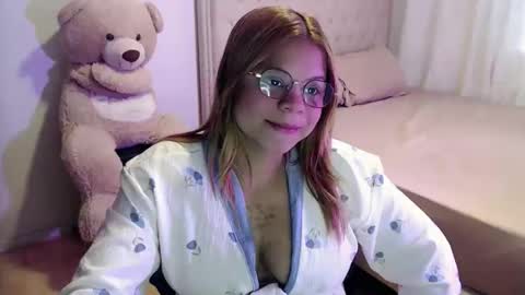 Cristal online show from October 2025 08:33:02 PM