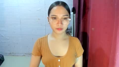 Snapshot of sweetcummer27 chatting on November 2025 11:29:01 PM SOPHIA online show from November 2025 11:29:01 PM